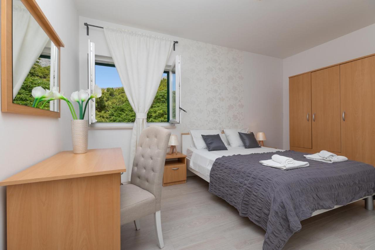 Apartments Villa Carica B&B Мимице Екстериор снимка