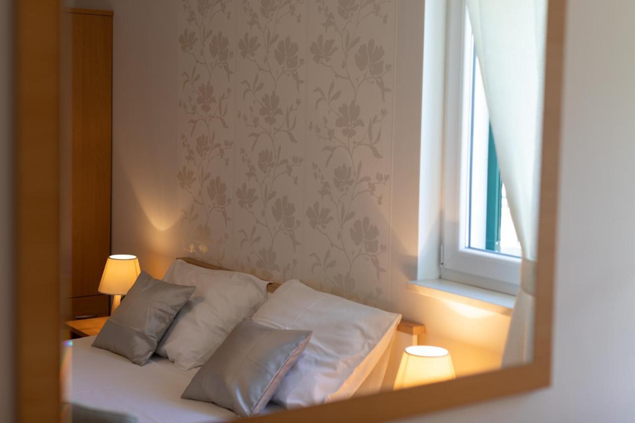 Apartments Villa Carica B&B Мимице Екстериор снимка
